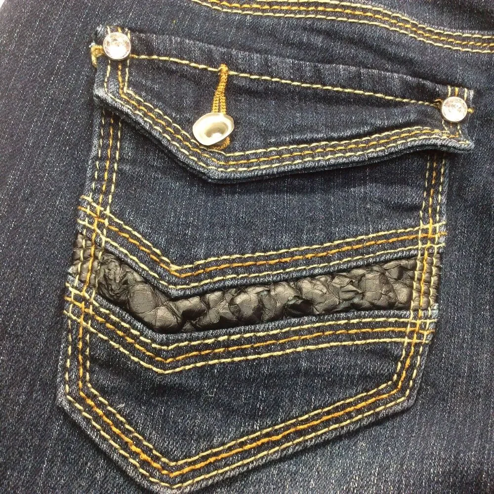 Eighty Eight Blue Jean Capri Women’s Sz 9 Cropped Cuffed Hem Mid Rise Dark Wash
